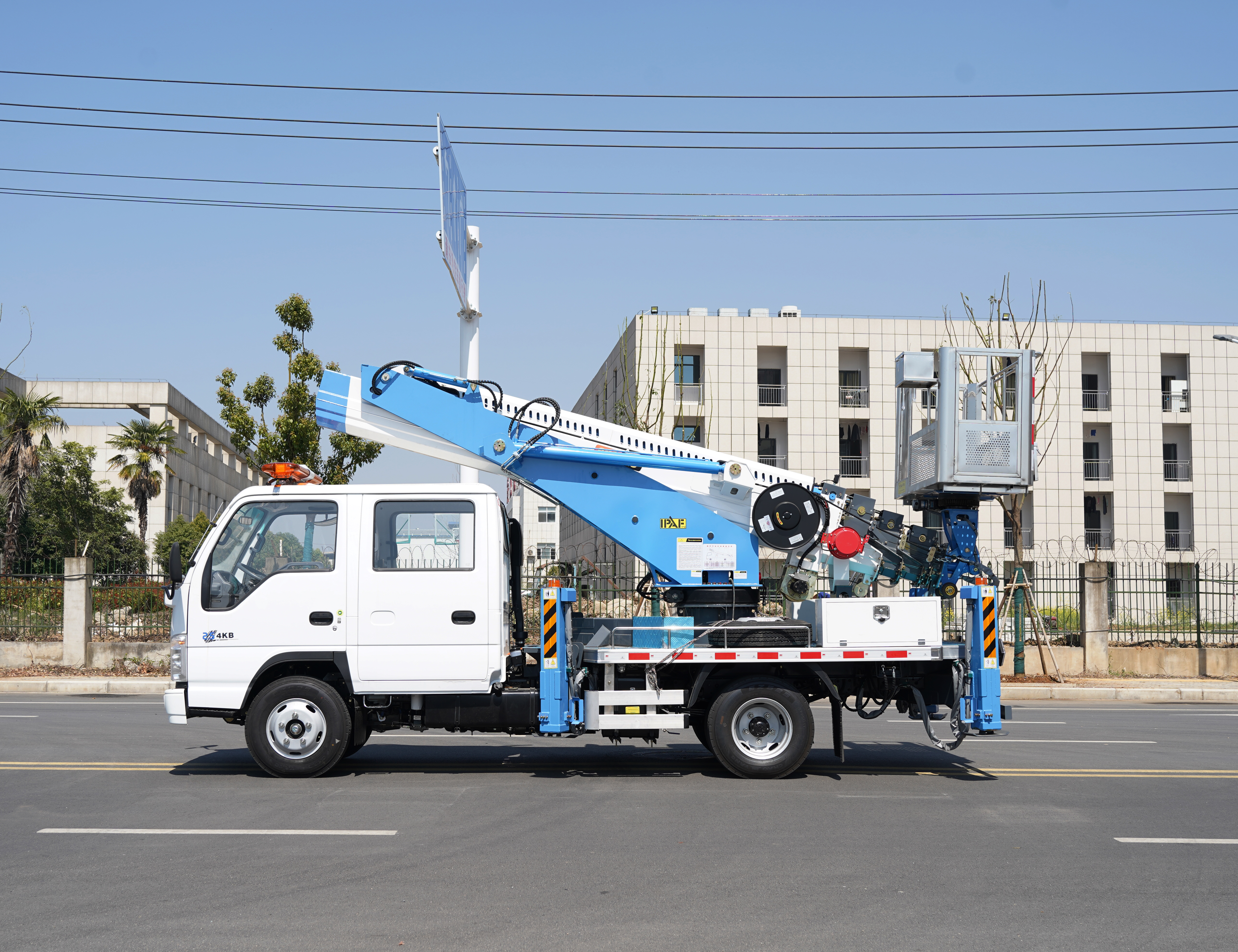 bob-lift-aerial-work-platform 1