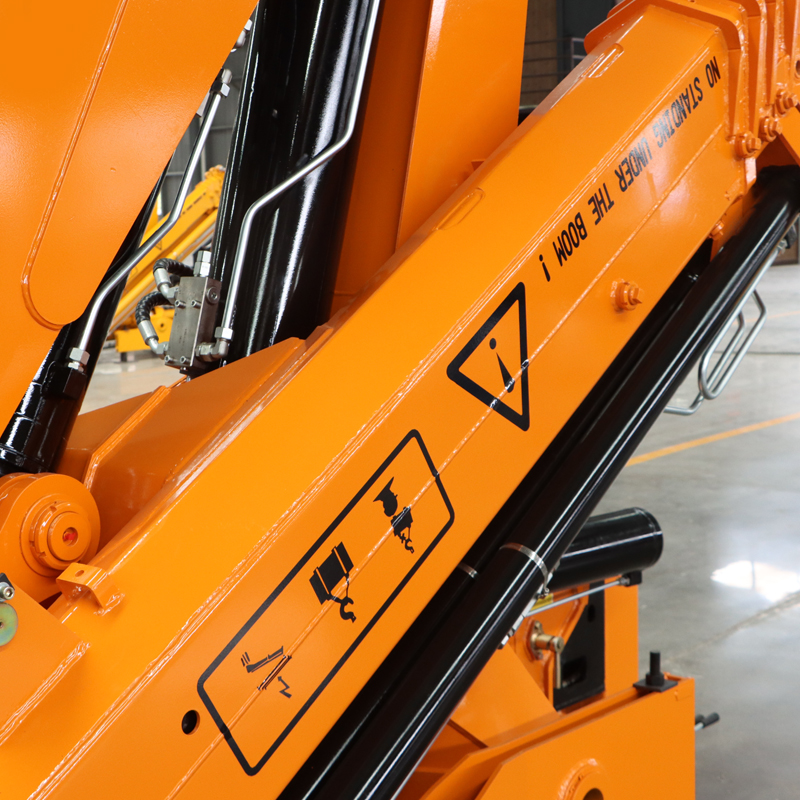 bob-lift-knuckle-boom-crane 7